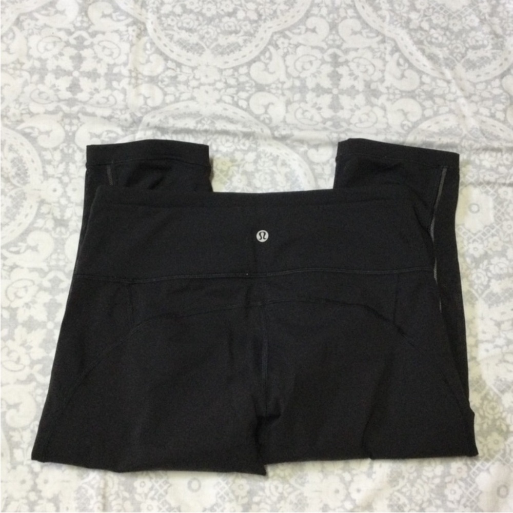 Lululemon Athletica Crop Leggings 8